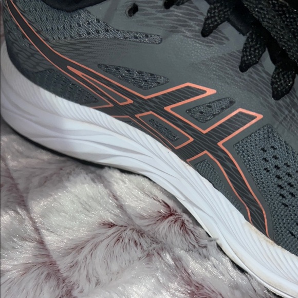 Asics Gray and Black Athletic Shoes with‎ Breathable Mesh - Picture 10 of 16